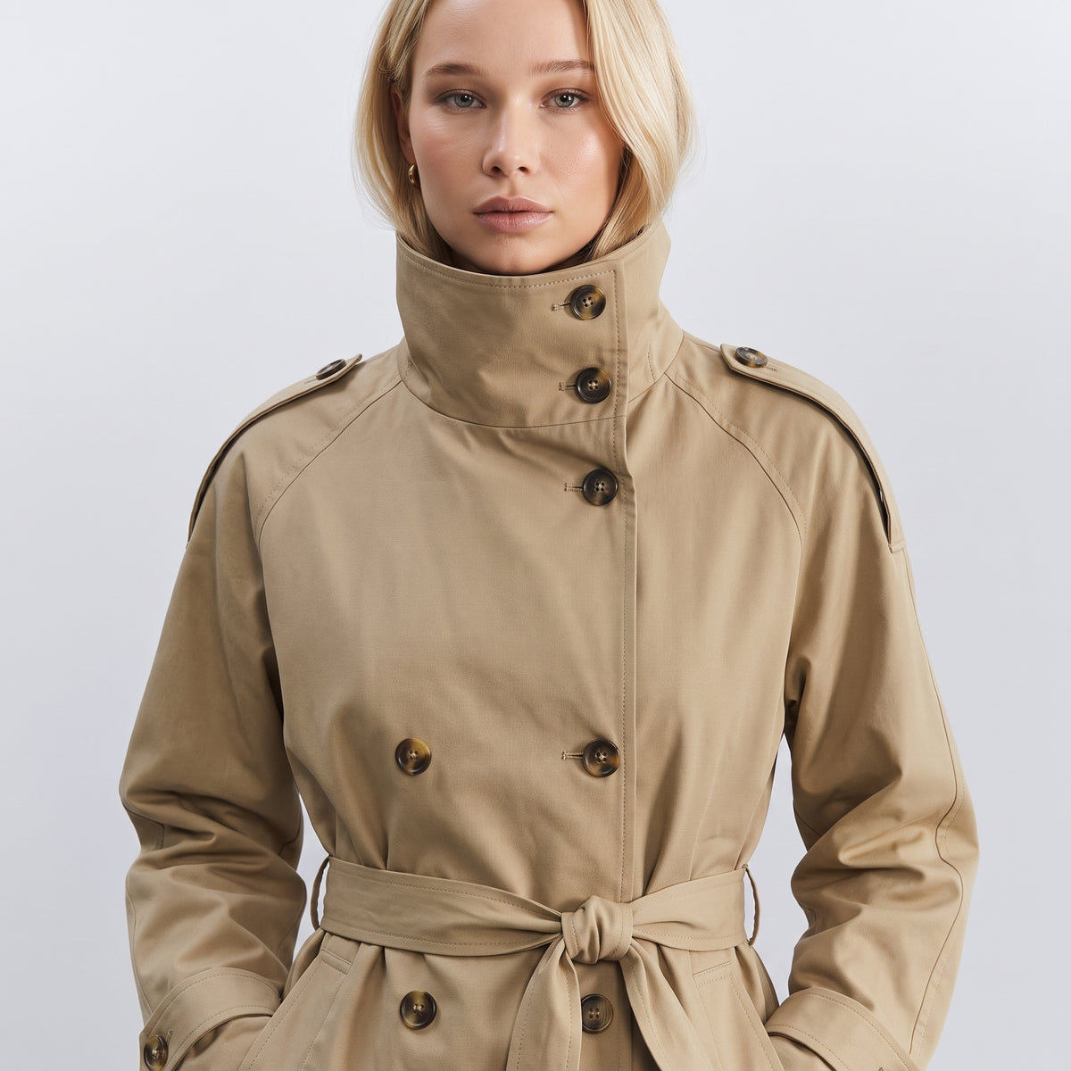 Gabardina Corta con Cinturón