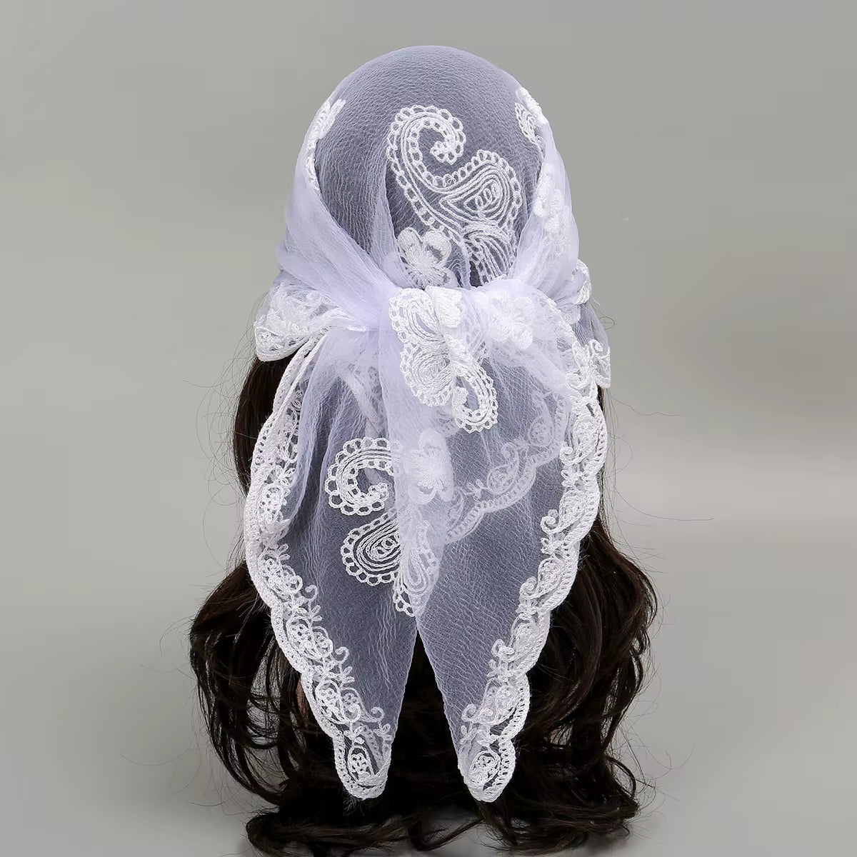 Pañuelo bordado Esmeralda