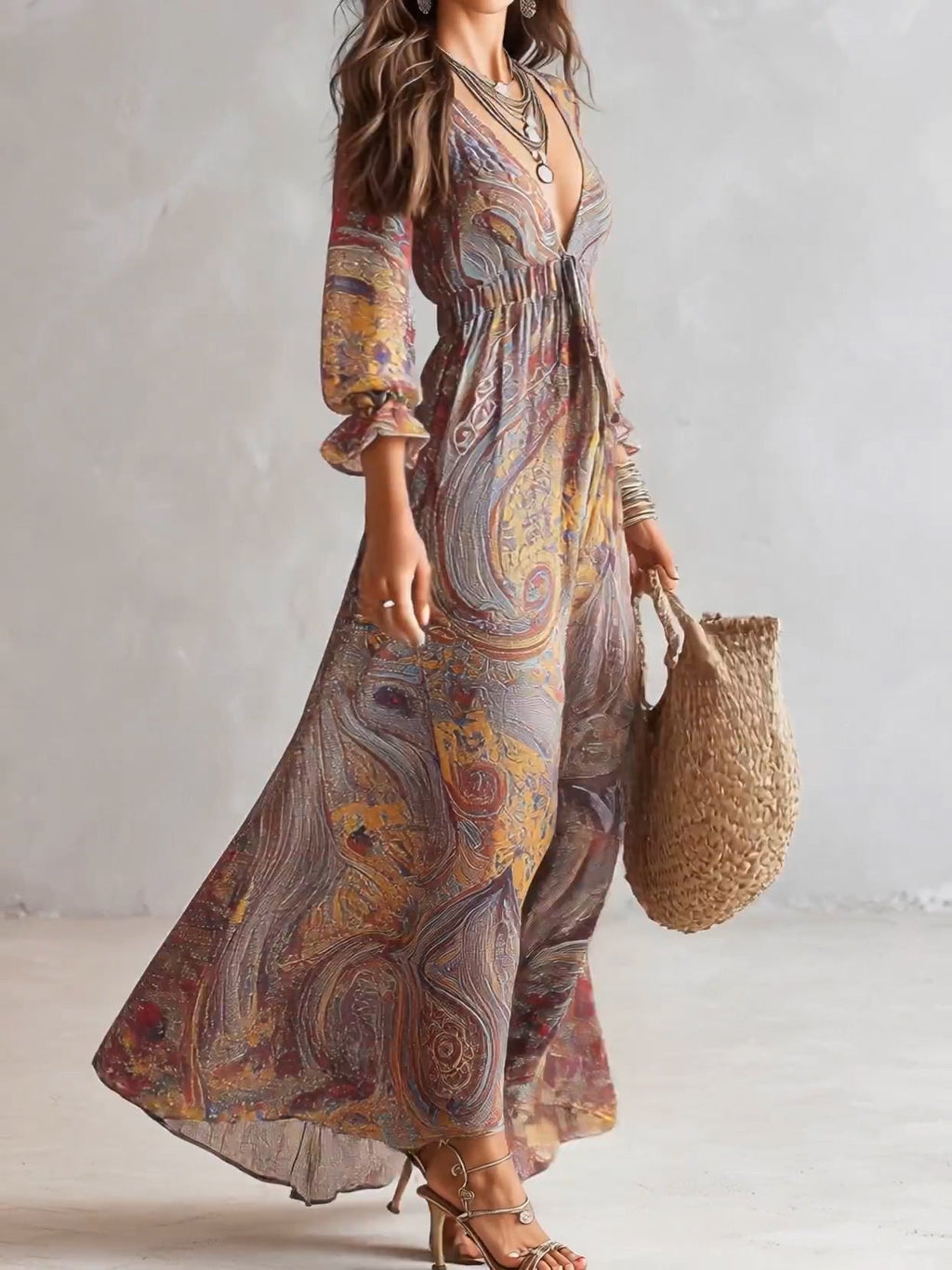 Abito Maxi in Chiffon con Stampa Paisley e Scollo a V