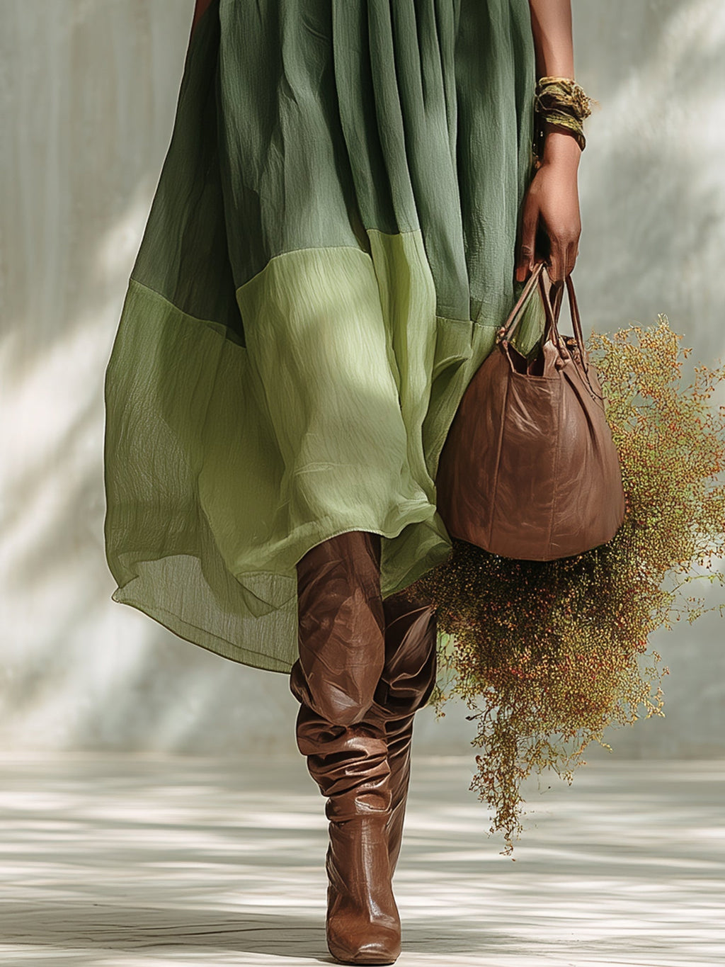 Abito Midi in Chiffon Verde con Spalle Scoperte
